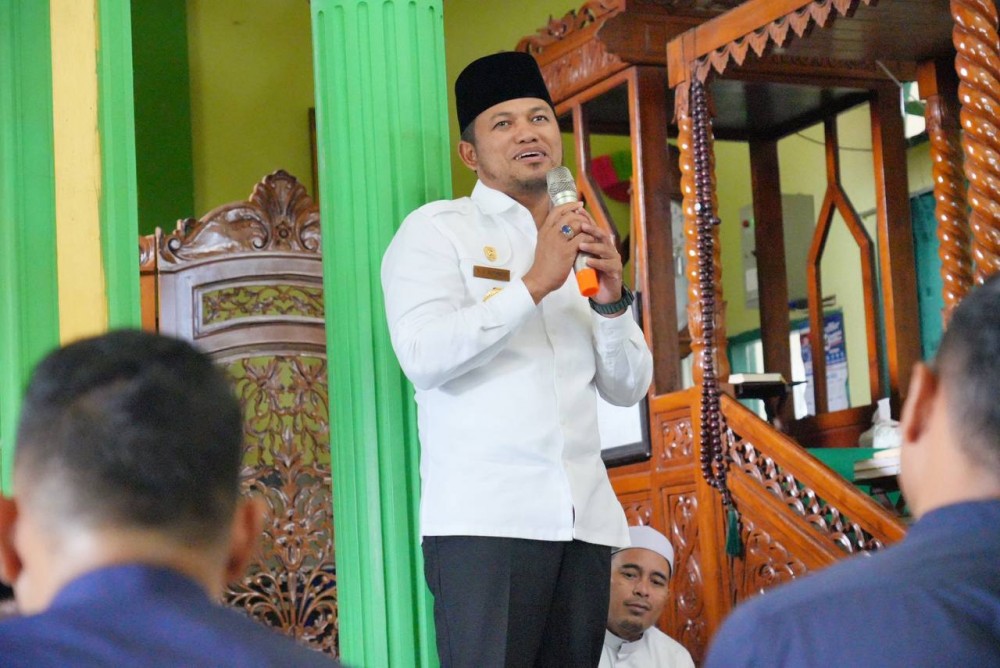 Gubernur dan Wagub 'Ditodong' Umrahkan Imam dan Marbot Masjid Besar Al Irsyad Waru, Tahun Ini Siapkan 3.000 Umrah Gratis