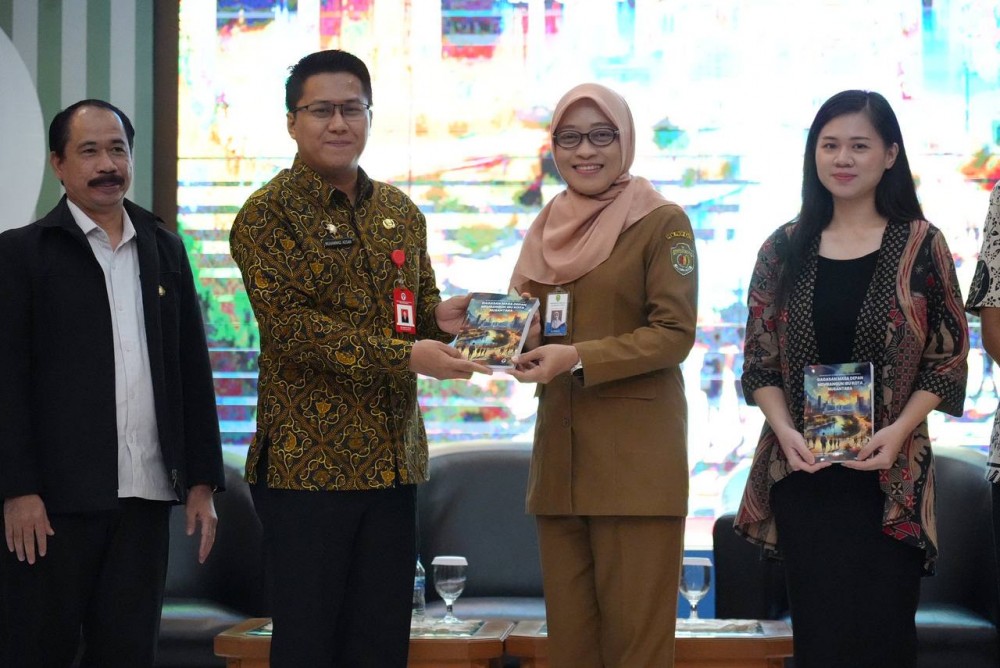 Launching Buku Antologi Anak Muda IKN, Sekda Sri : Anak Muda Harus Berkarya