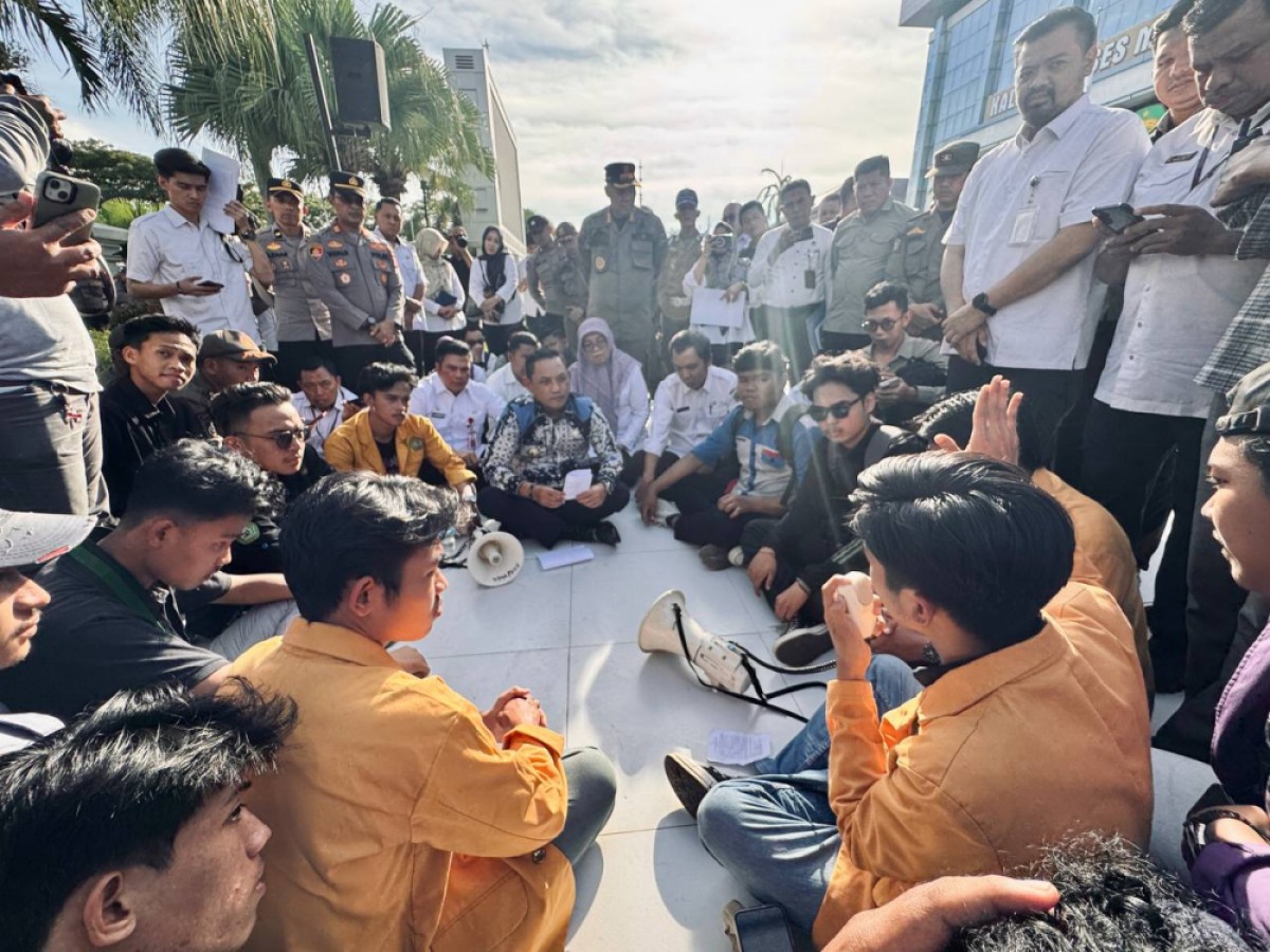 Terima Tuntutan Aliansi Mahasiswa Kalimantan Timur Menggugat, Wagub Seno : Kaltim Selalu Suarakan ke Pemerintah Pusat