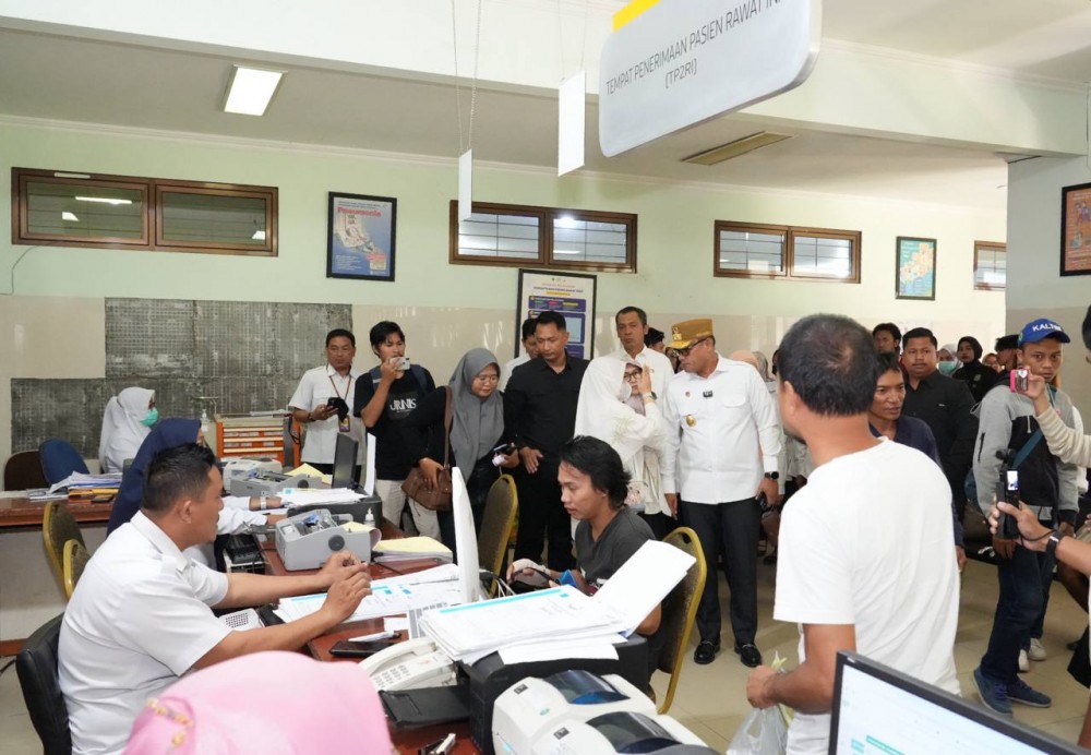 Wagub Seno Aji Tinjau Pelayanan RSUD AWS Usai Kebakaran Rabu Dini Hari