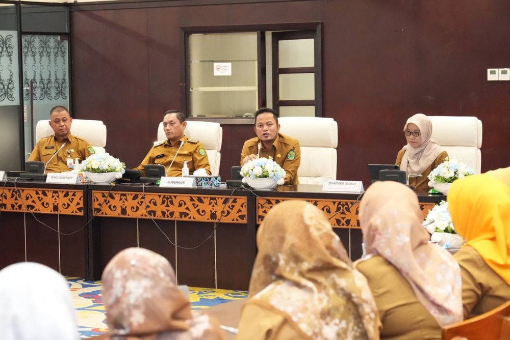 Briefing Rutin Kepala Perangkat Daerah, Harum: Pastikan Program Gratispol dan Jospol Berjalan Baik dan Lancar, Serta Sukses
