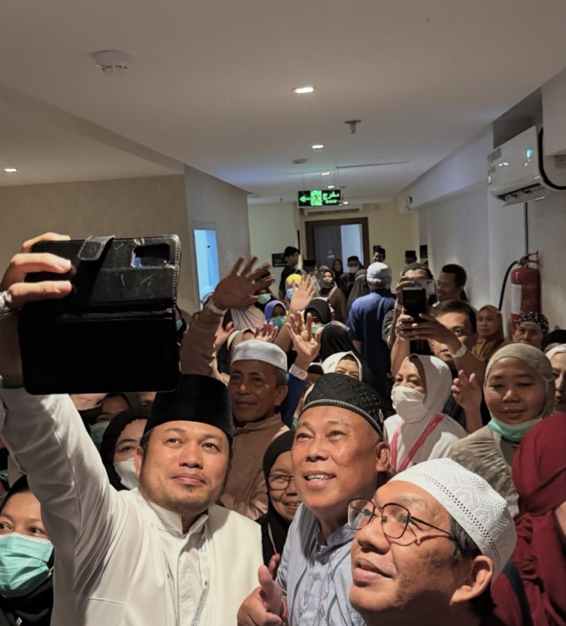 Gubernur Harum Kunjungi Jemaah Haji di Makkah, Ingatkan Pentingnya Jaga Kesehatan Jelang Wukuf