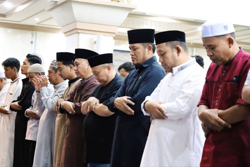 Malam ke-11 Tarawih Ramadan, Gubernur Rudy : Salat Itu Kewajiban, Bukan Karena Gubernurnya Tapi Hidayah