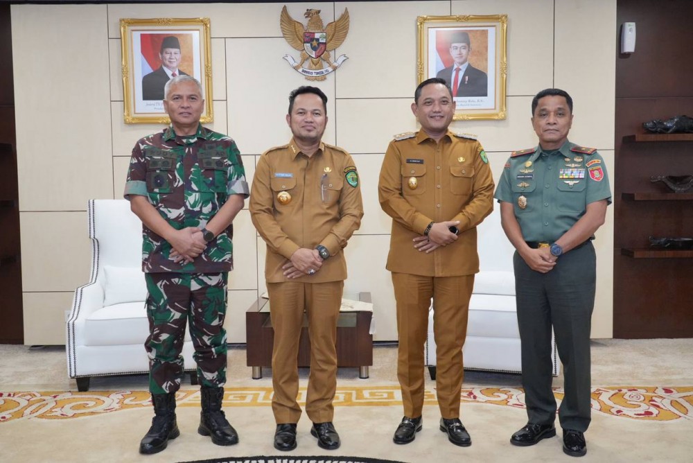 Gubernur Harum Ajak Kodam VI Mulawarman Tuntaskan Masalah Infrastruktur Akses Jalan dan Perbatasan