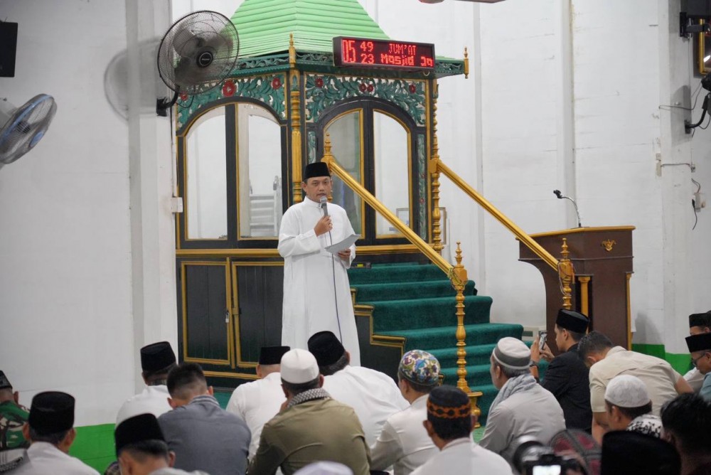 Safari Subuh di Masjid Jami Adji Amir Hasanuddin Tenggarong, Wagub : Pergub Pendidikan Gratis Sudah di Meja Mendagri