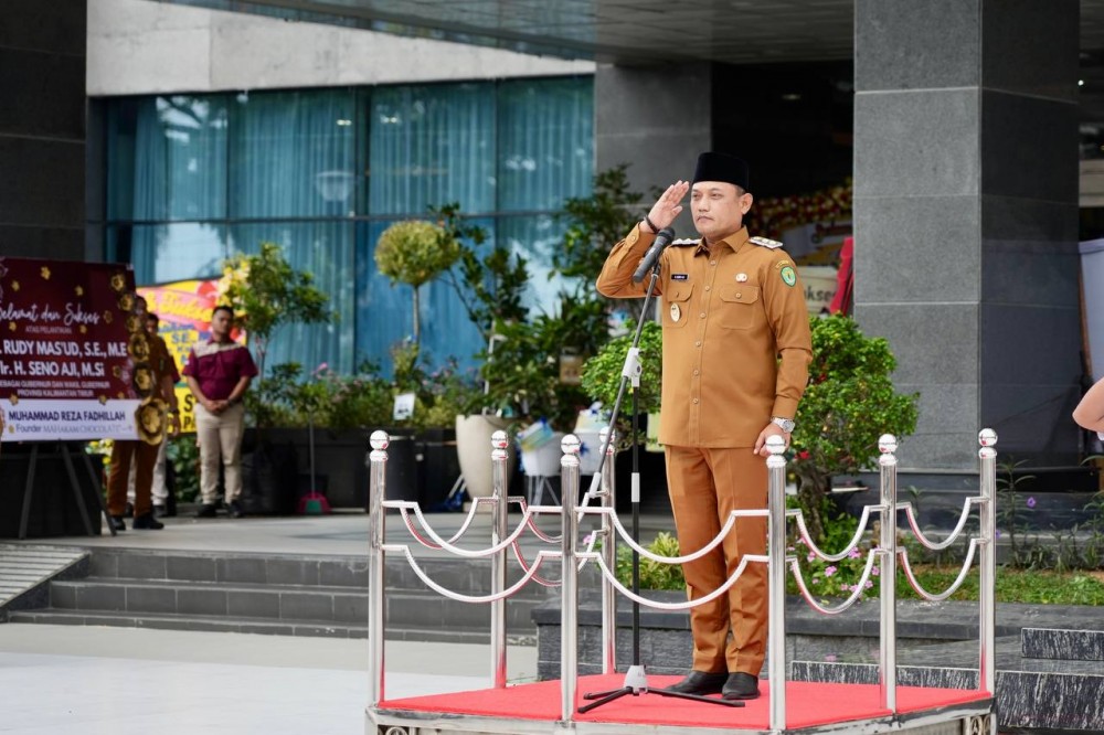 Perdana, Wagub Seno Aji Pimpin Apel Pagi di Lingkungan Setdaprov Kaltim