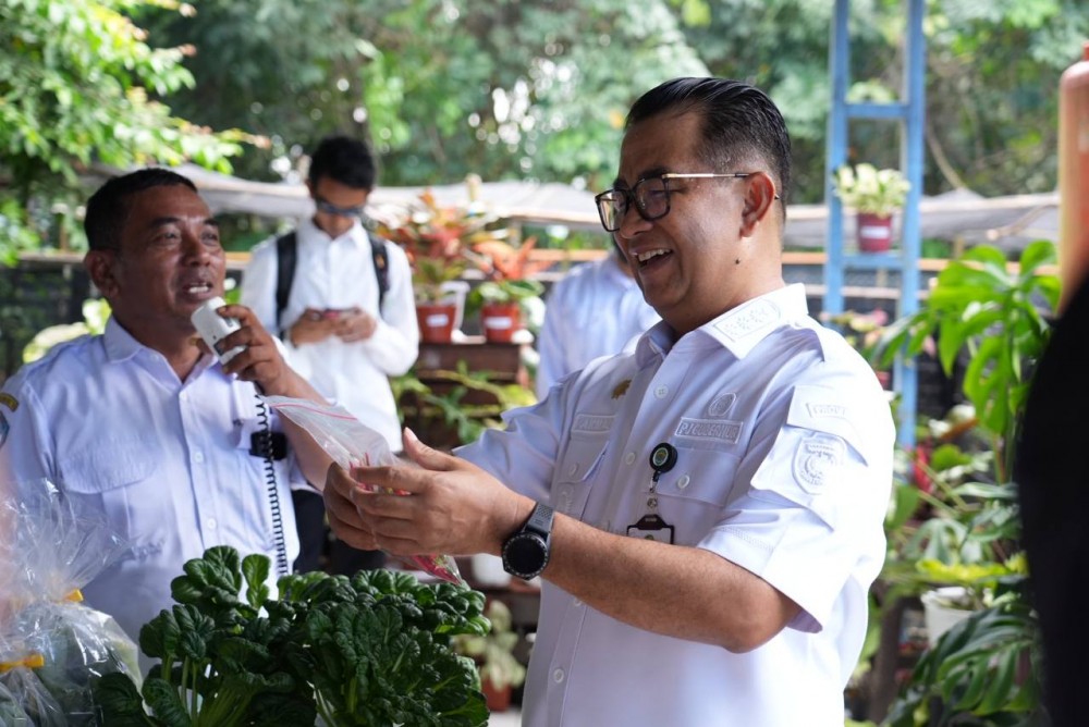 Pj Gubernur Kaltim Tantang Mahasiswa Bertani di Lahan Eks Tambang