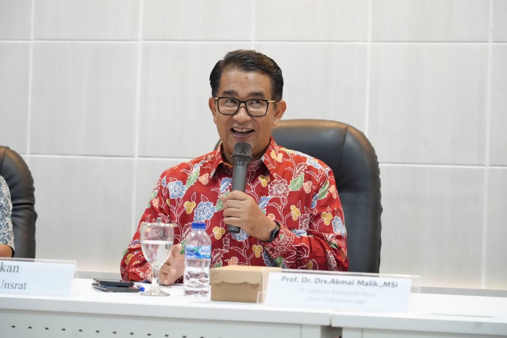 Pj Gubernur Kaltim Beri Motivasi Mahasiswa Unsrat, Masa Depan Indonesia Ada di IKN