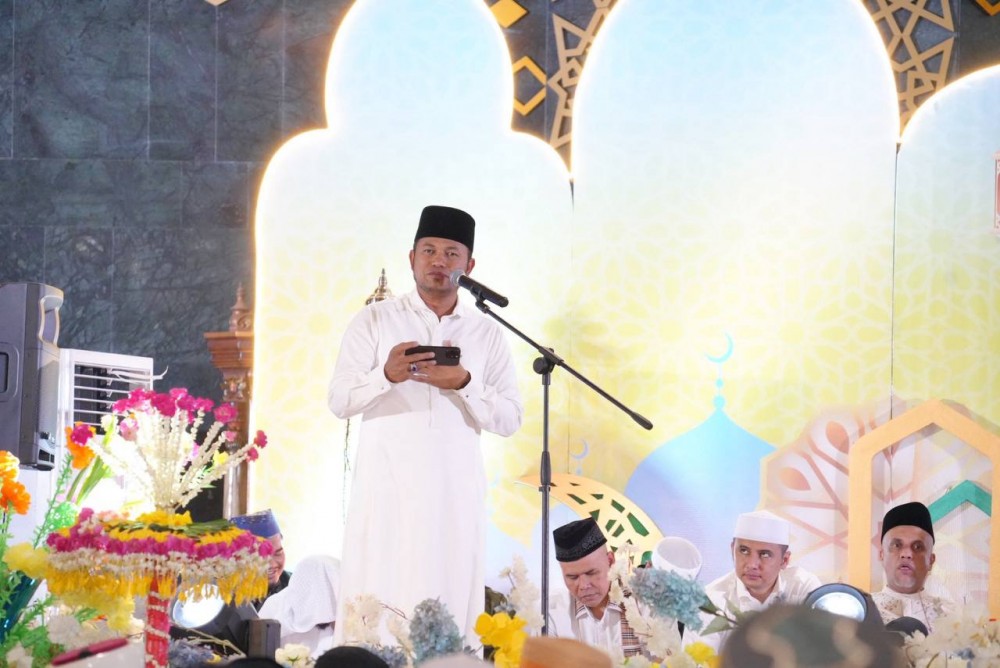 Tabligh Akbar, Peringatan Nuzulul Qur'an dan Khotmul Qur'an,Gubernur Rudy : Momentum Mendekatkan Diri Kepada Al Qur'an