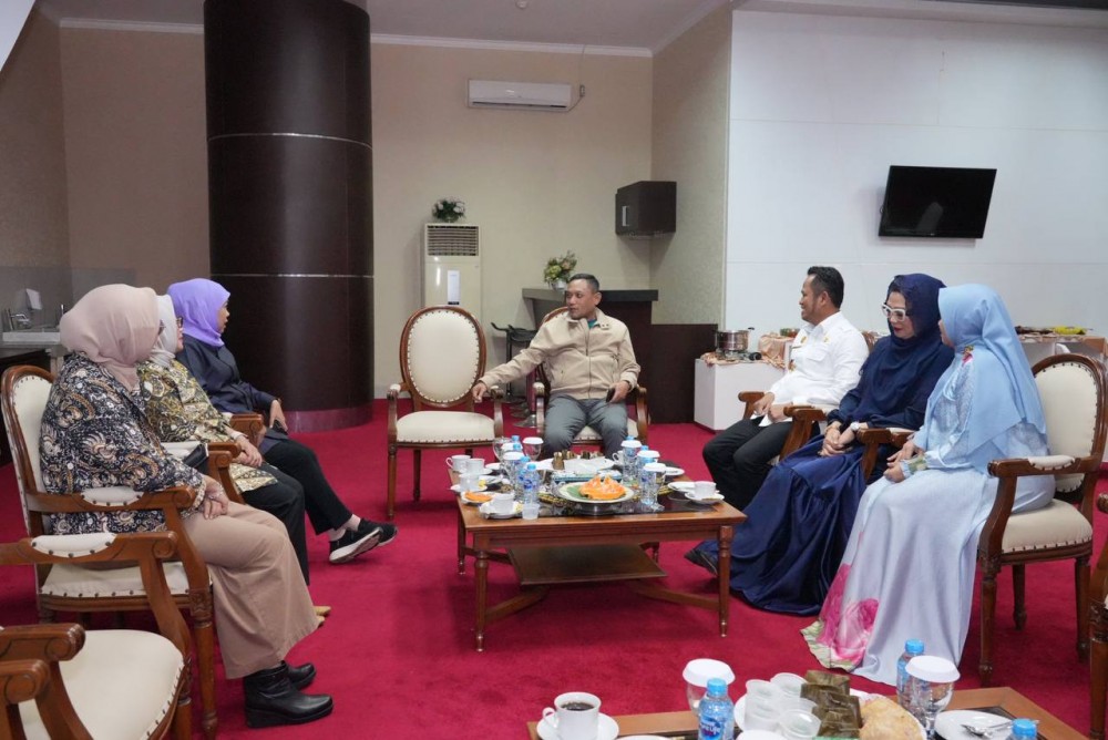 Gubernur Harum dan Wagub Seno Melepas Keberangkatan Gubernur Jatim Kembali ke Surabaya