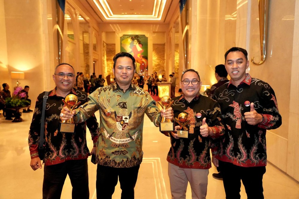 Gubernur Harum Raih Penghargaan Top Pembina BUMD 2025,Segera Benahi Manajemen Sampai Jadi yang Terbaik