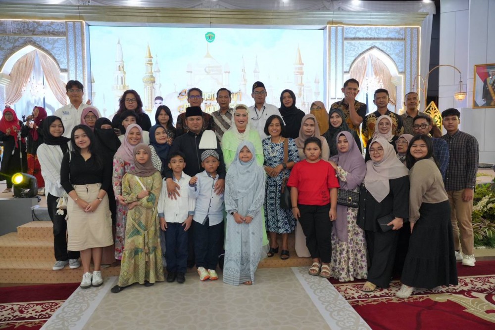 Hari Kelima Open House Idulfitri, Gubernur Rudy bersama Istri Setia Menerima Silaturahmi Tokoh Kaltim dan Nasional