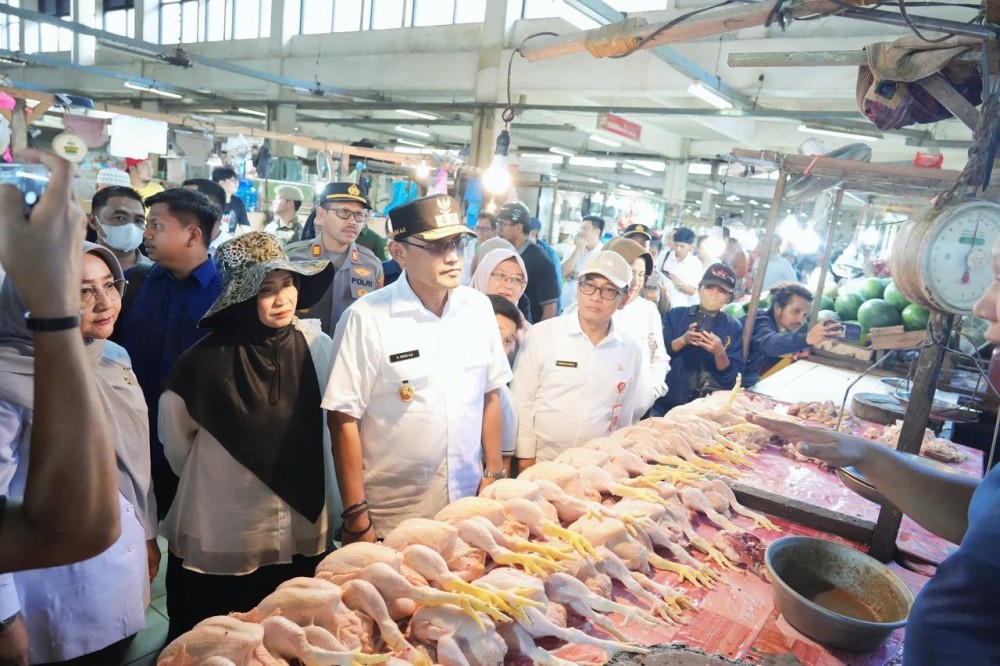 Tinjau Pasar Adji Dilayas, Wagub Pastikan Inflasi Berau Terkendali dan Kemandirian Pangan Semakin Baik